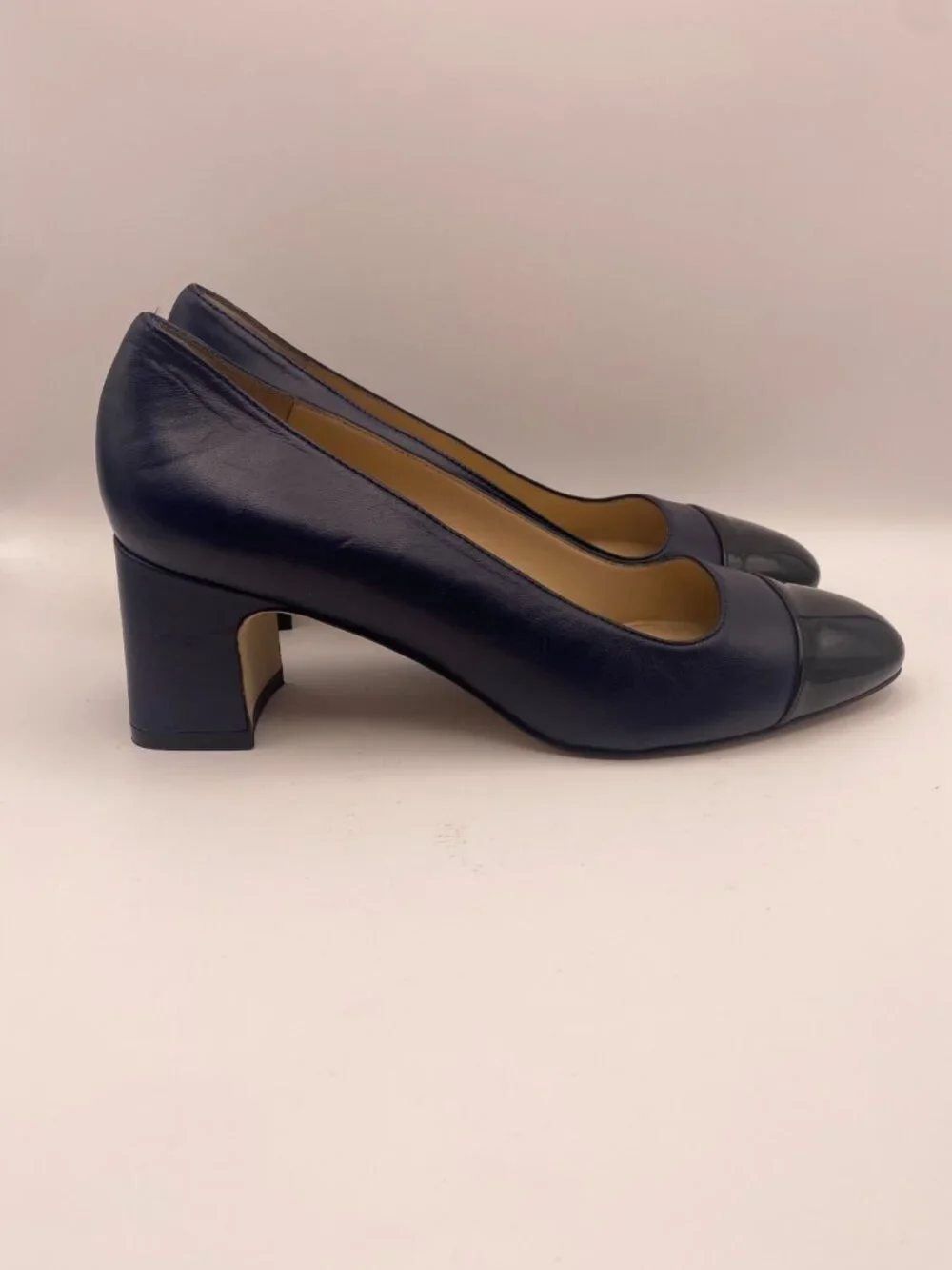 Stuart Weitzman Women’s 57MM Milla Cap Toe Navy Black Leather Pumps Sz 9 B